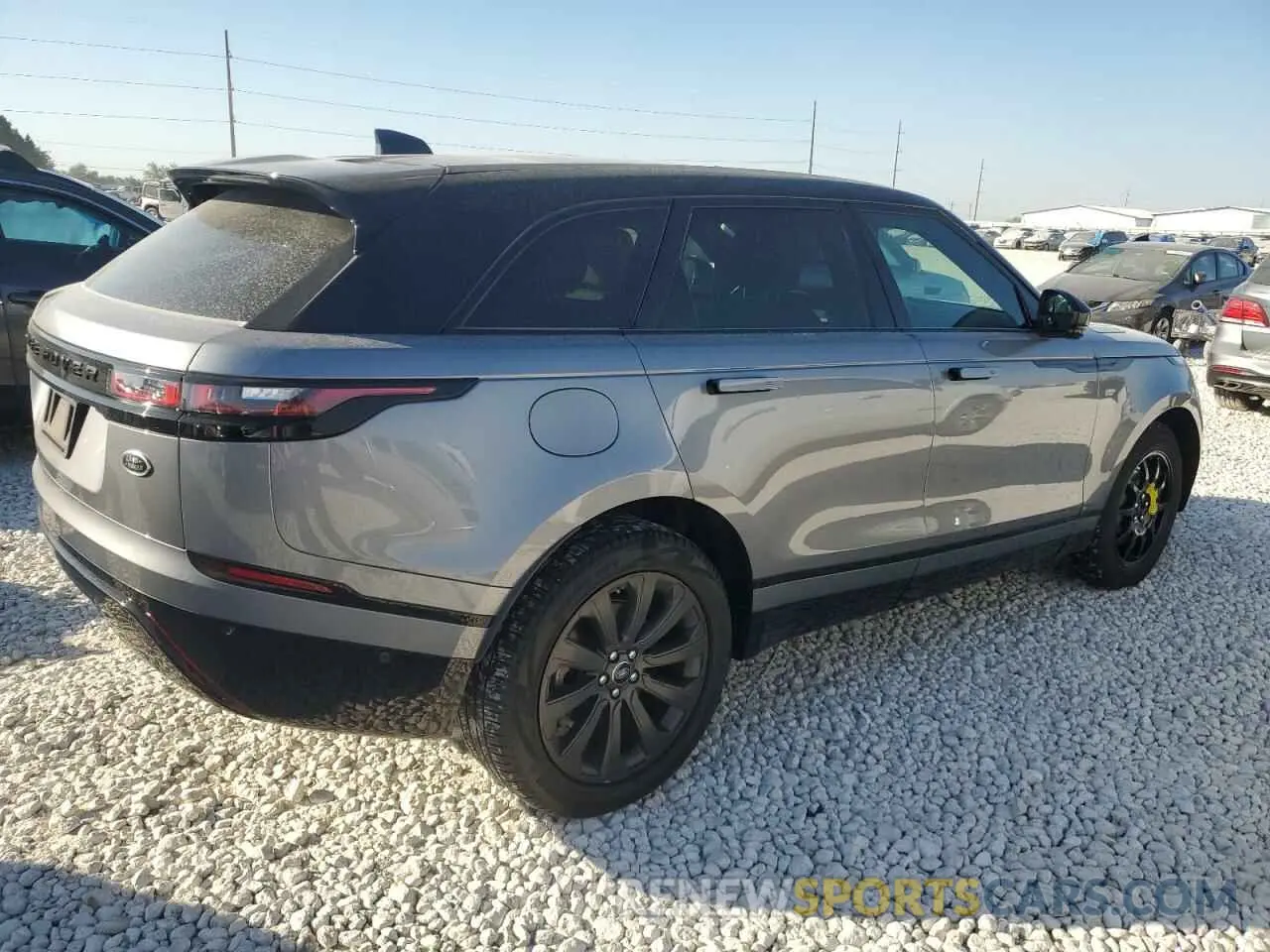3 Photograph of a damaged car SALYT2EX1MA309884 LAND ROVER RANGEROVER 2021