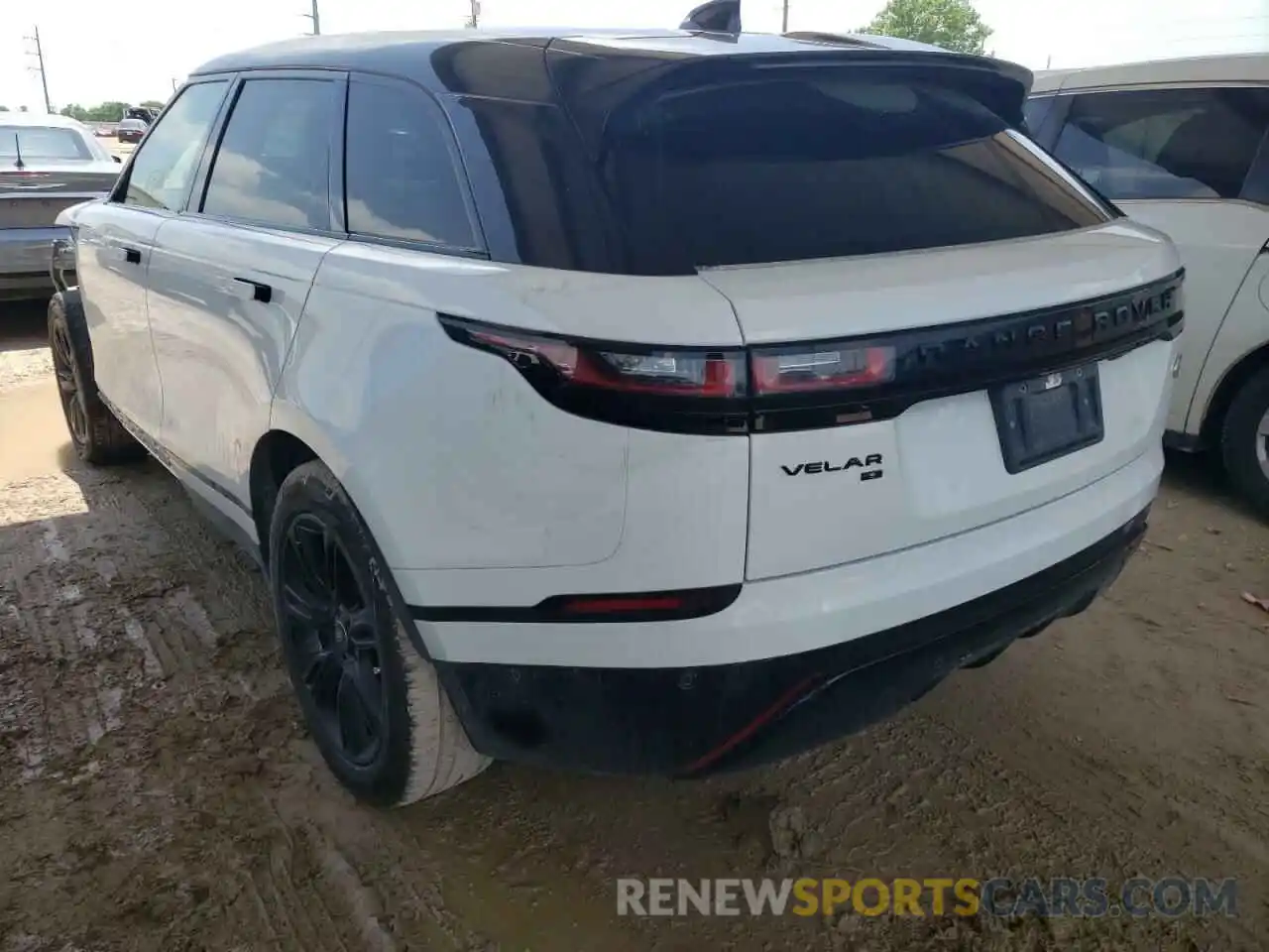 3 Photograph of a damaged car SALYT2EX2MA312552 LAND ROVER RANGEROVER 2021