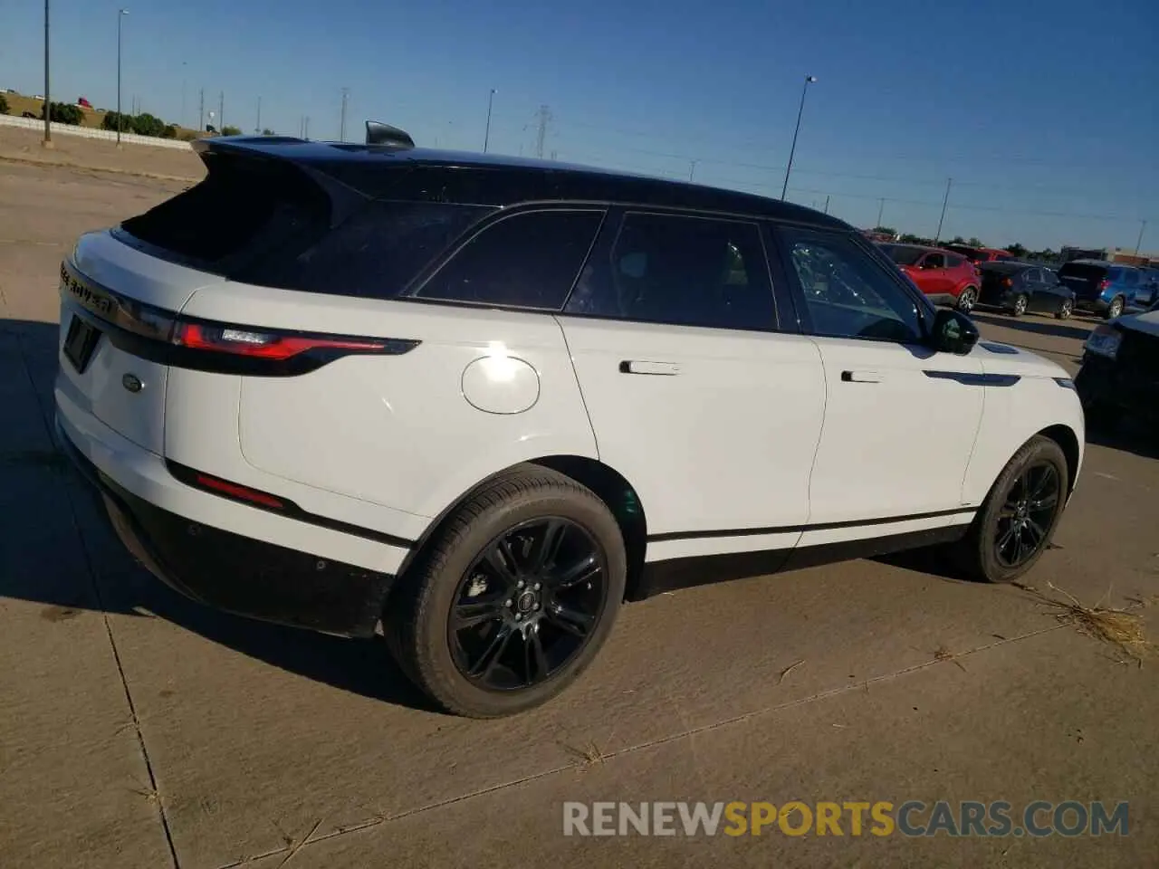 3 Photograph of a damaged car SALYT2EX4MA307501 LAND ROVER RANGEROVER 2021