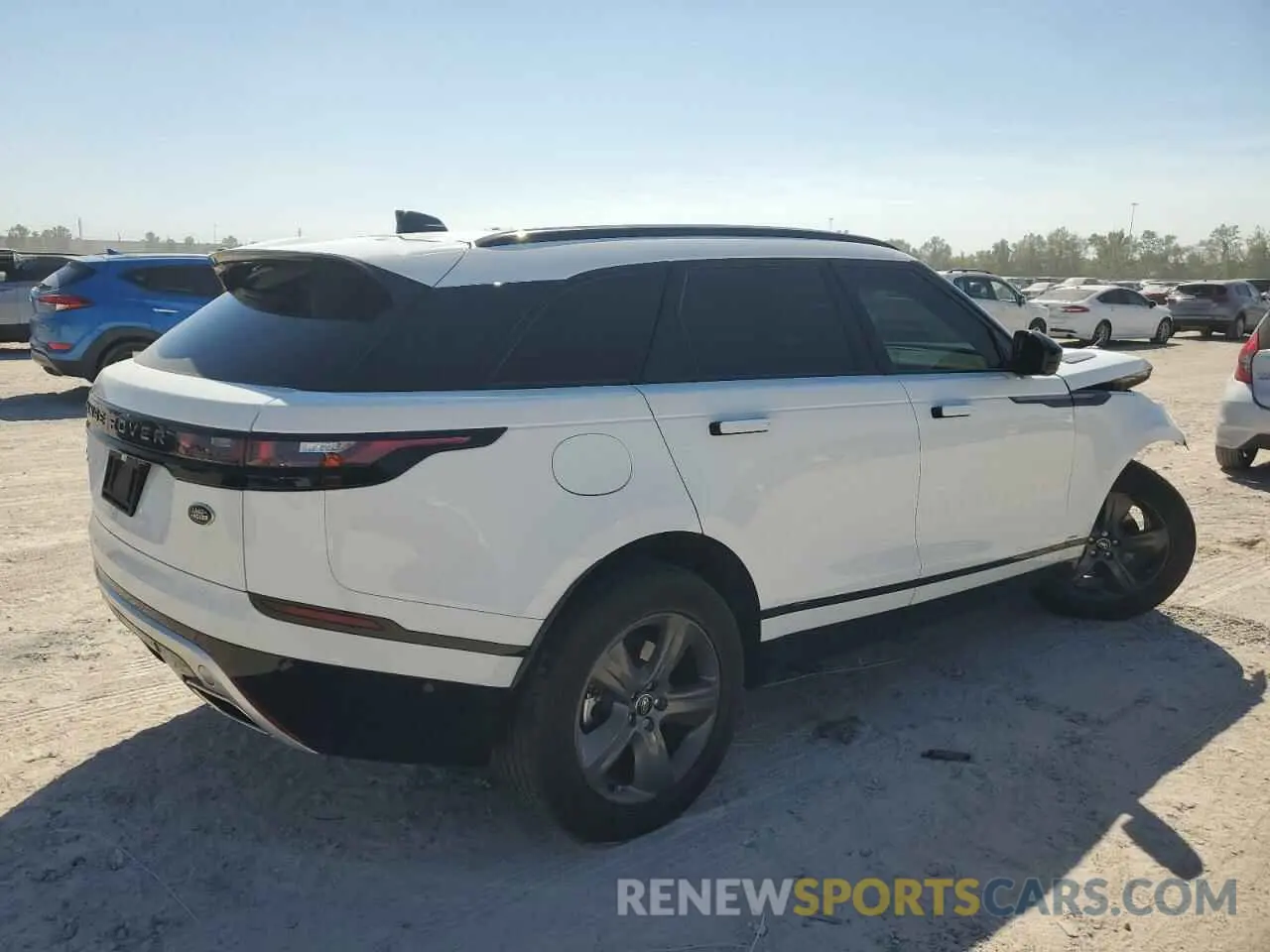 3 Photograph of a damaged car SALYT2EX4MA316683 LAND ROVER RANGEROVER 2021