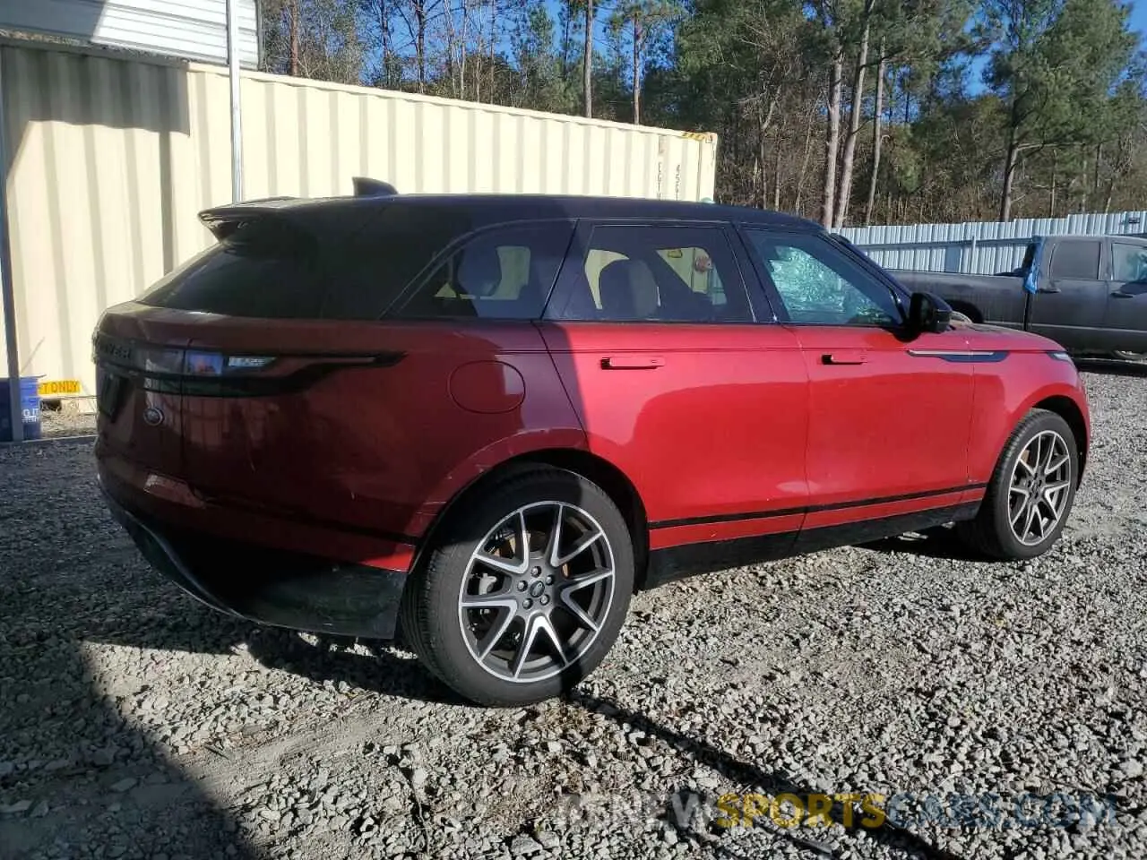3 Photograph of a damaged car SALYT2EX5MA297870 LAND ROVER RANGEROVER 2021