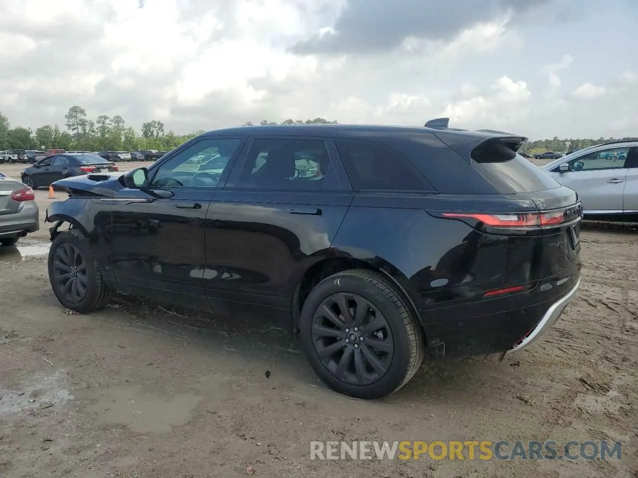 2 Photograph of a damaged car SALYT2EX5MA311136 LAND ROVER RANGEROVER 2021