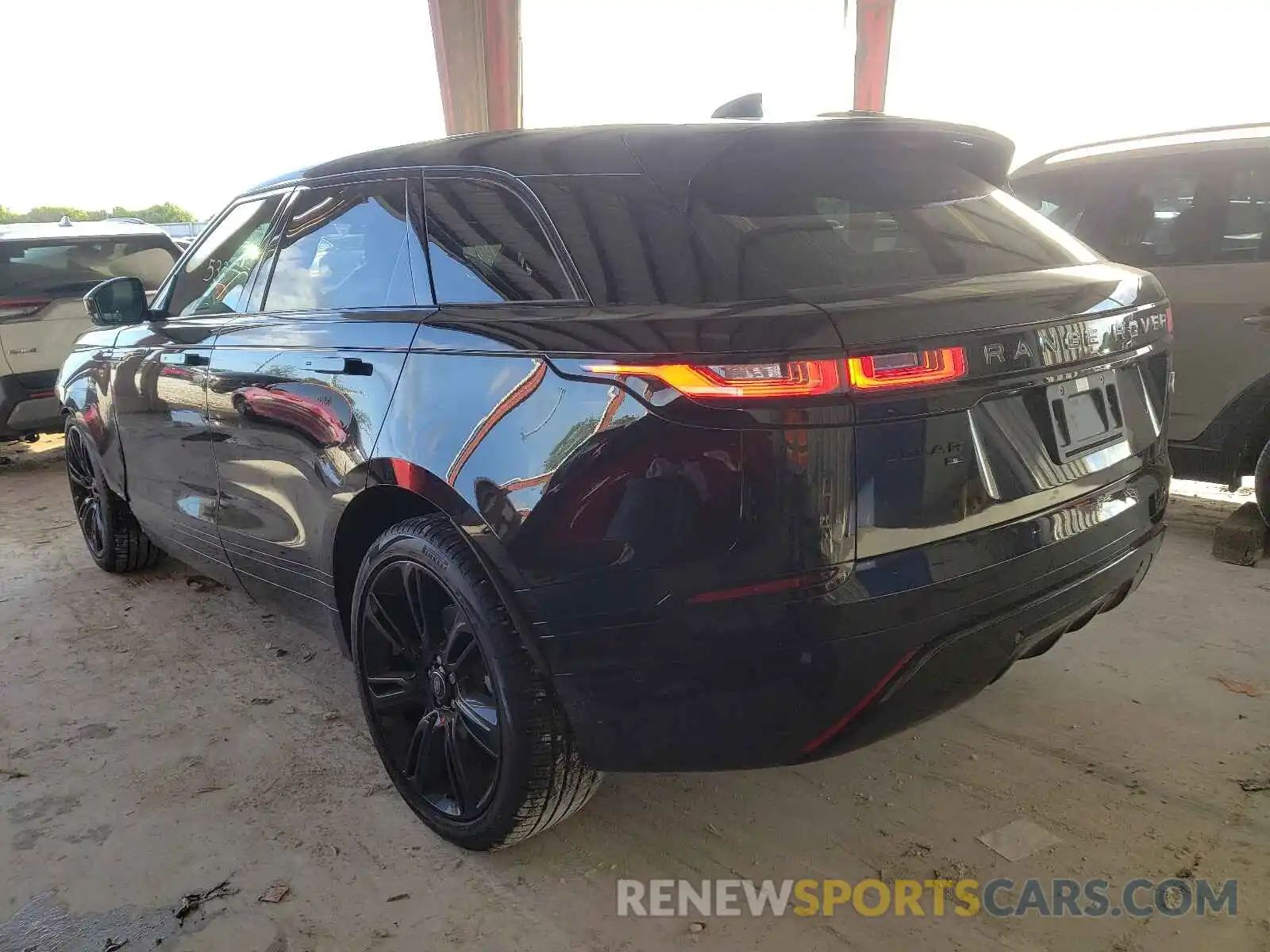 3 Photograph of a damaged car SALYT2EX6MA314434 LAND ROVER RANGEROVER 2021