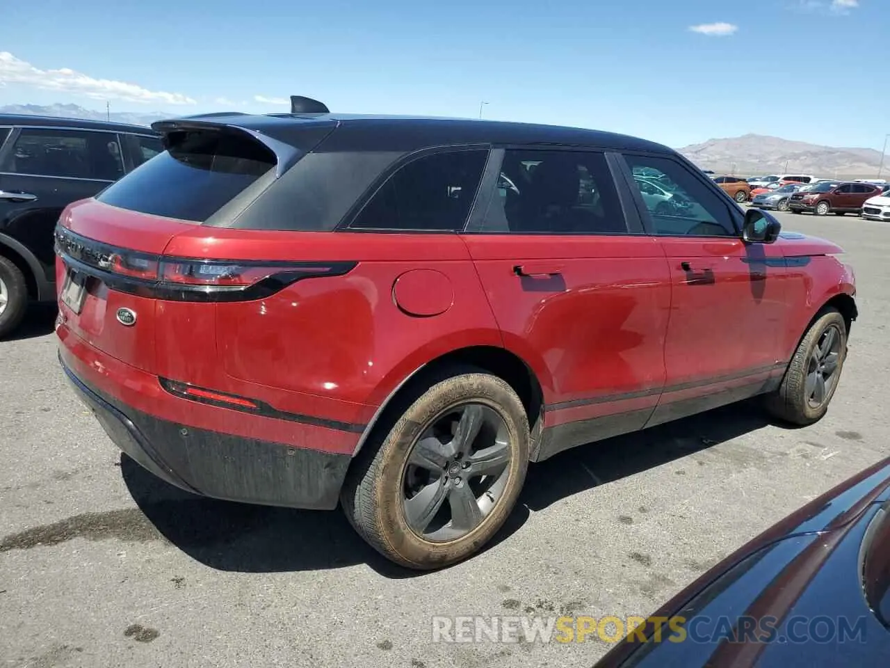 3 Photograph of a damaged car SALYT2EX8MA315682 LAND ROVER RANGEROVER 2021