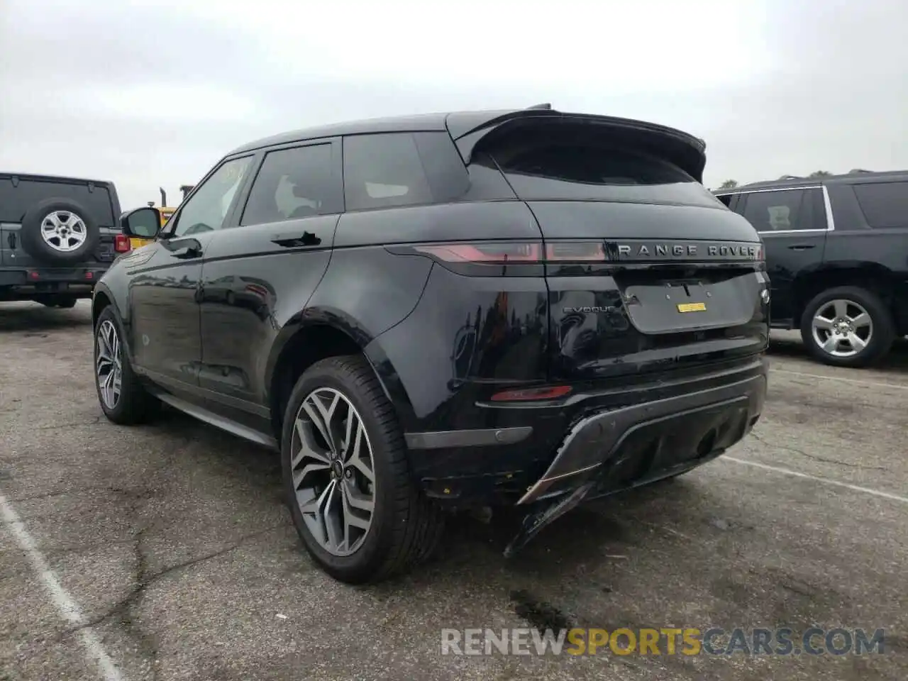 3 Photograph of a damaged car SALZM2FX5MH148057 LAND ROVER RANGEROVER 2021