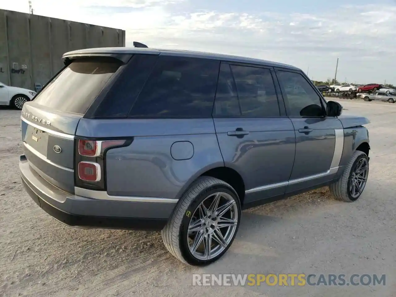 3 Photograph of a damaged car SALGS2SE5NA461072 LAND ROVER RANGEROVER 2022