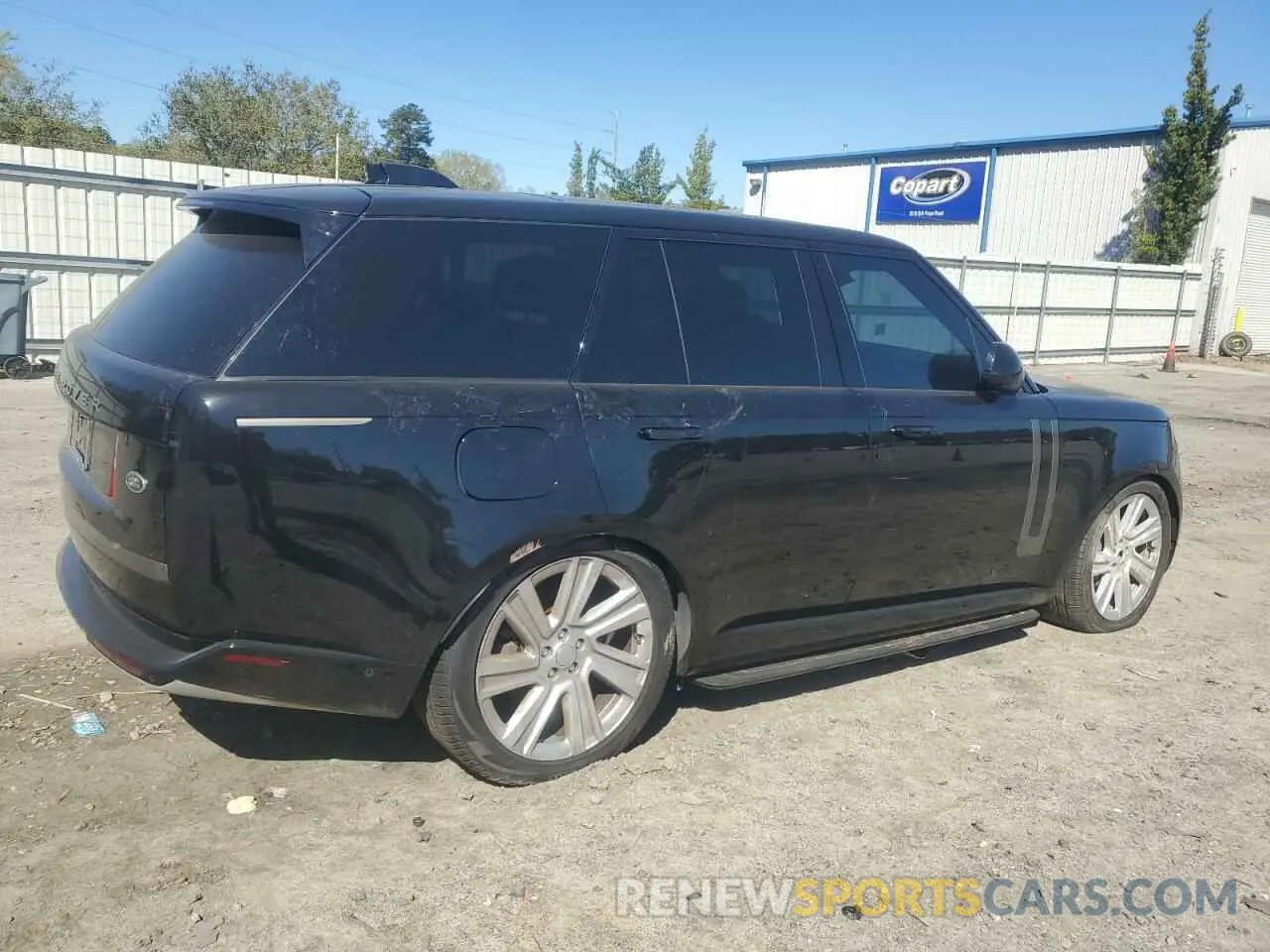 3 Photograph of a damaged car SALKP9FU3NA002953 LAND ROVER RANGEROVER 2022