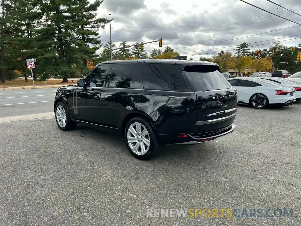 4 Photograph of a damaged car SALKP9FU4NA002914 LAND ROVER RANGEROVER 2022