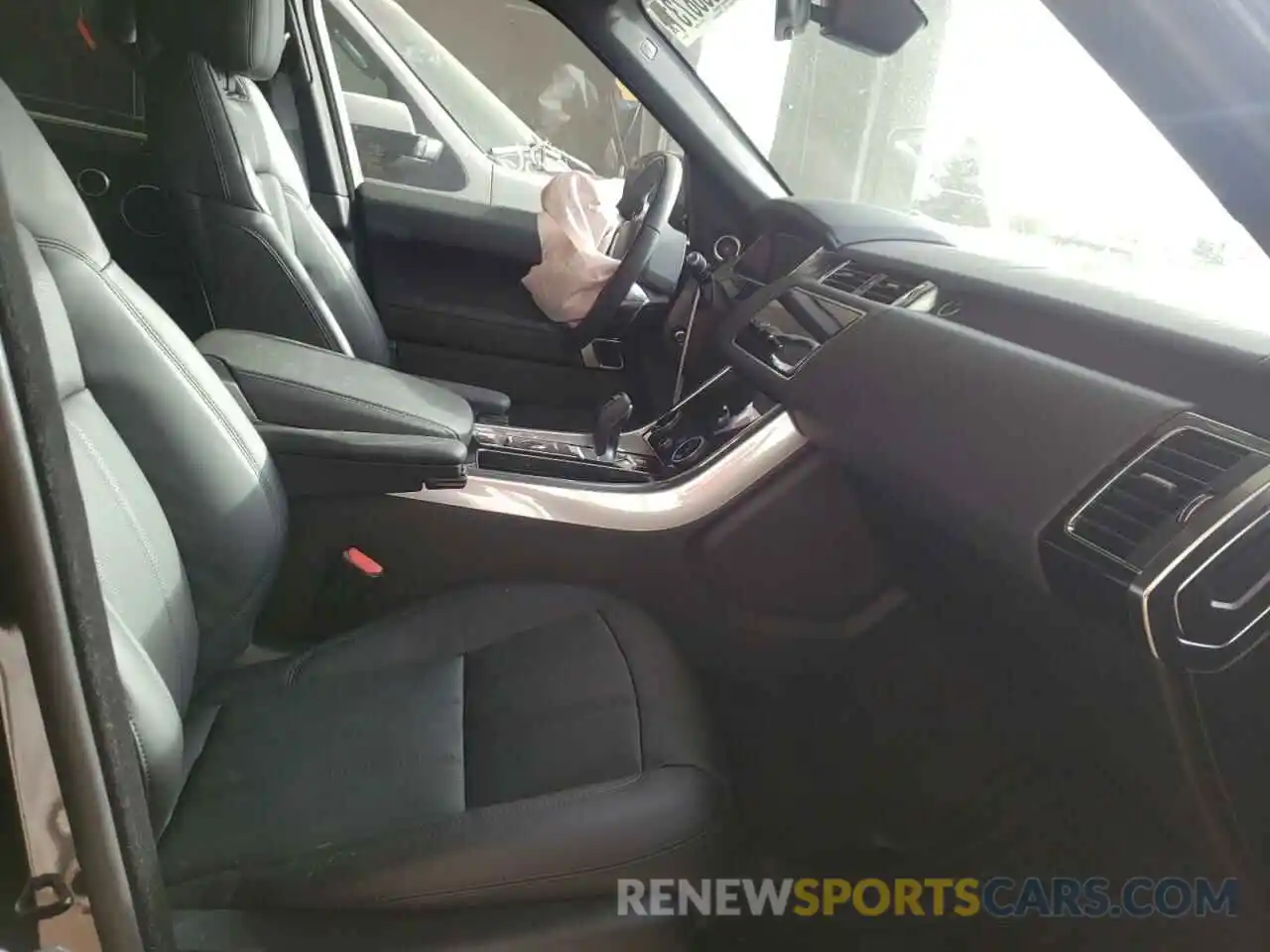 5 Photograph of a damaged car SALWR2SE8NA211719 LAND ROVER RANGEROVER 2022