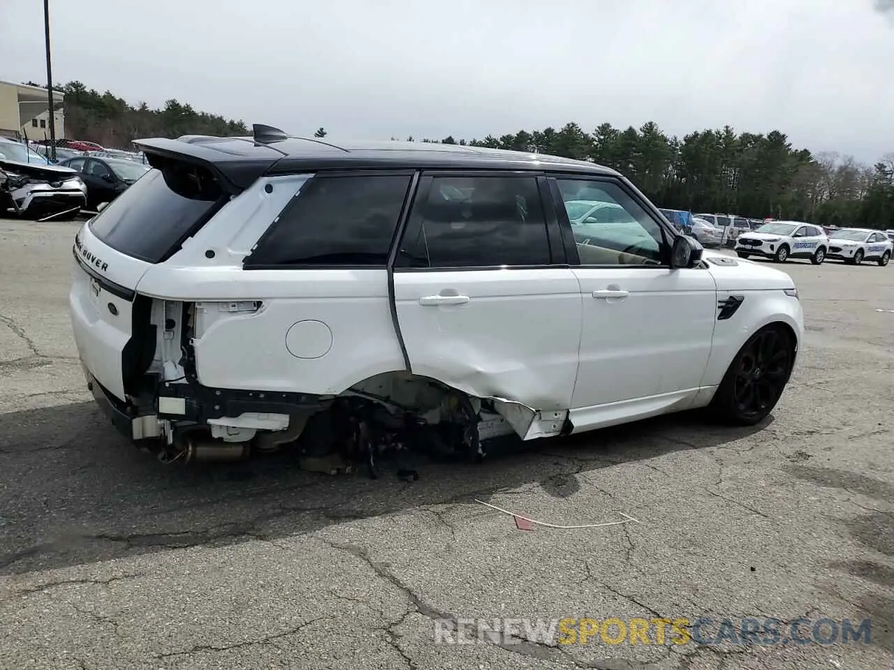 3 Photograph of a damaged car SALWR2SE9NA207923 LAND ROVER RANGEROVER 2022