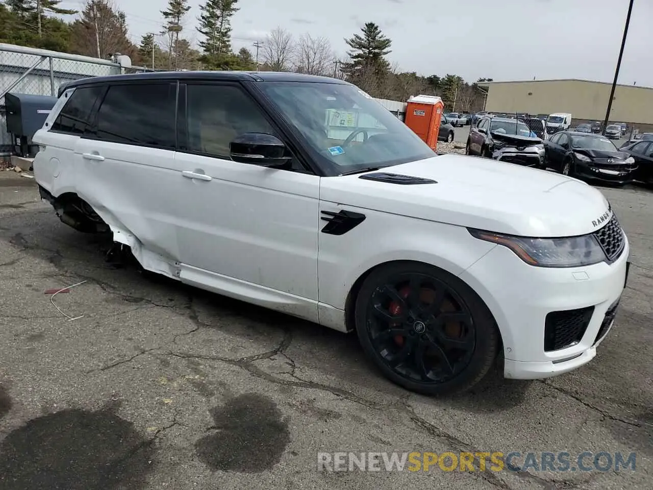 4 Photograph of a damaged car SALWR2SE9NA207923 LAND ROVER RANGEROVER 2022