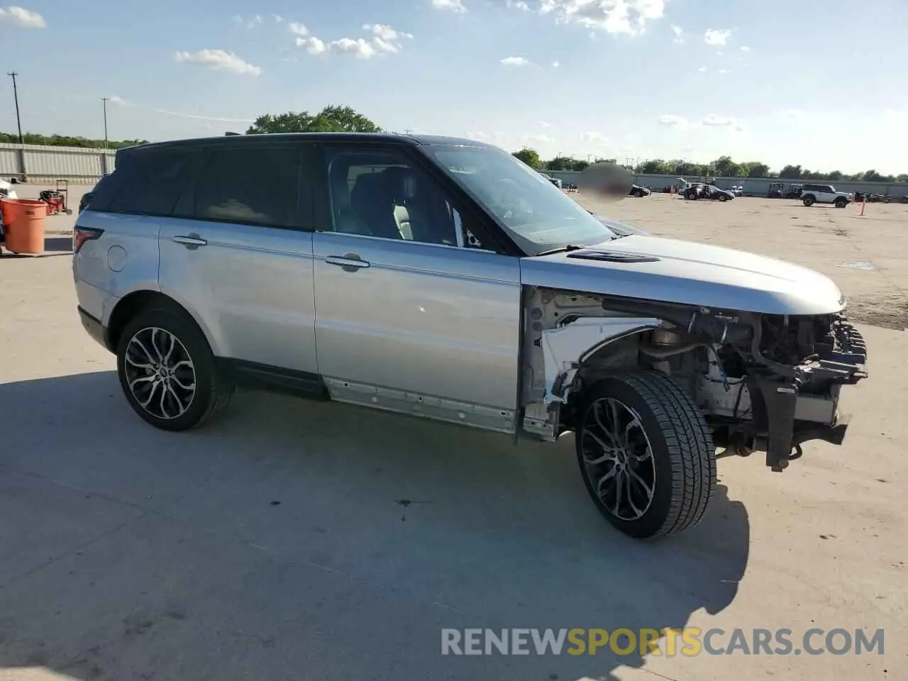 4 Photograph of a damaged car SALWR2SUXNA218761 LAND ROVER RANGEROVER 2022