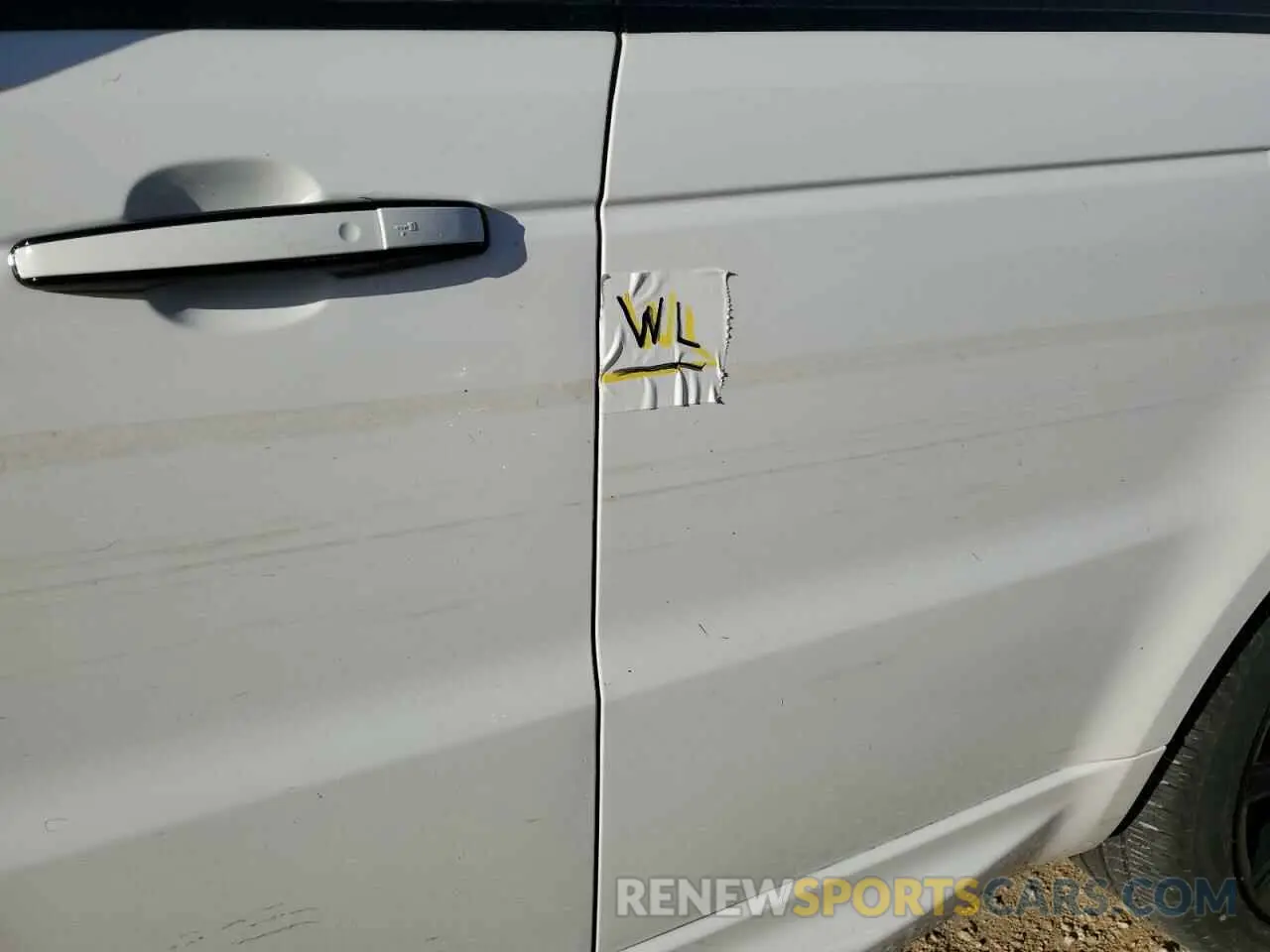 13 Photograph of a damaged car SALWV2SE9NA234034 LAND ROVER RANGEROVER 2022