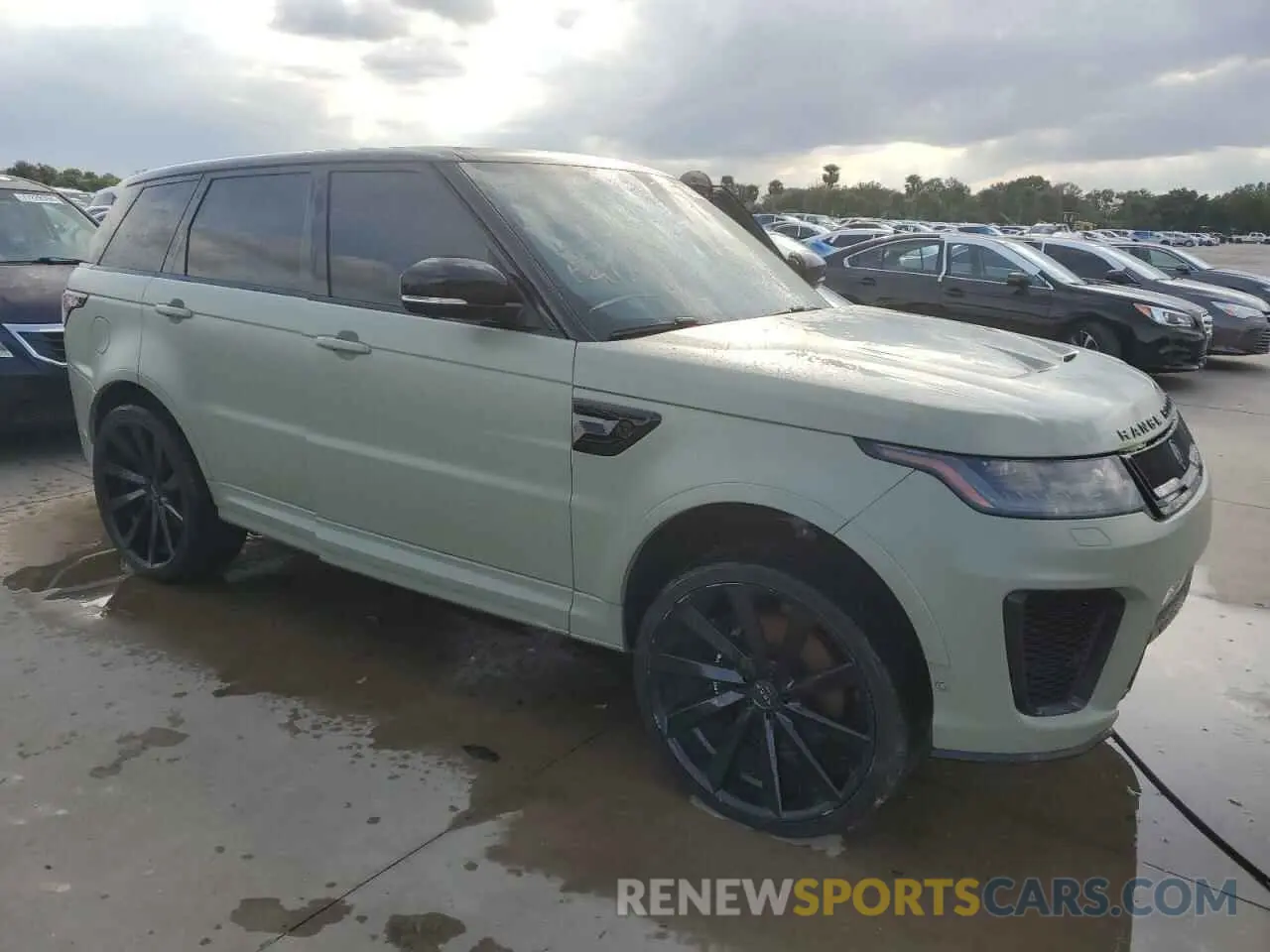 4 Photograph of a damaged car SALWZ2RE0NA216483 LAND ROVER RANGEROVER 2022