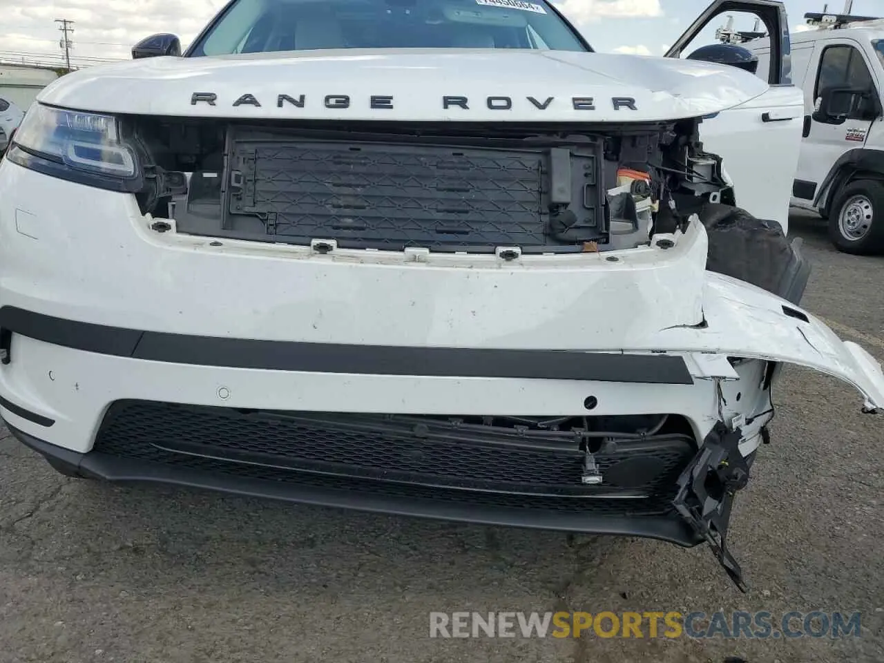 12 Photograph of a damaged car SALYJ2EX7NA332304 LAND ROVER RANGEROVER 2022