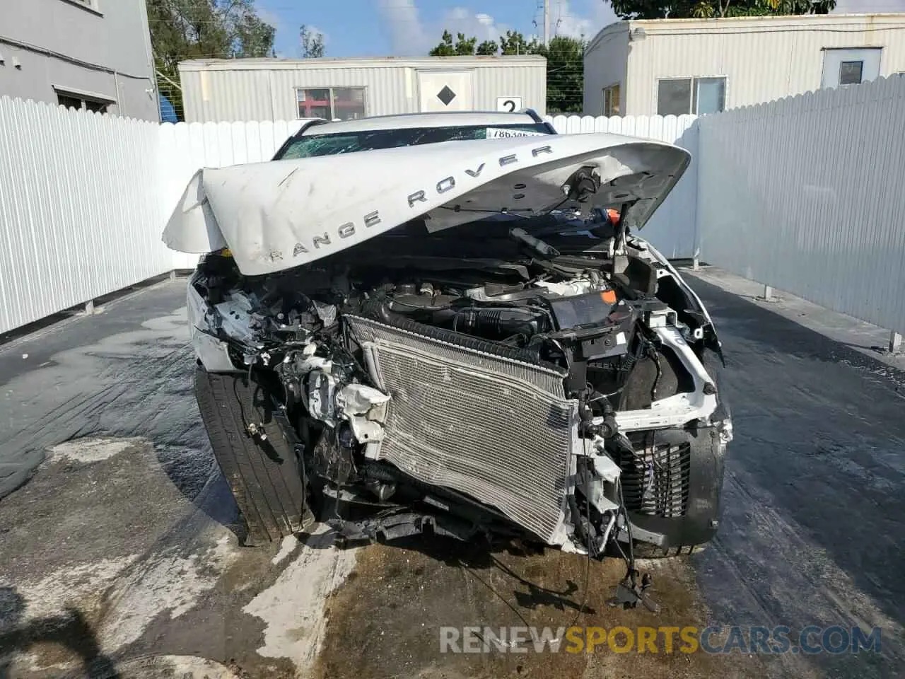 5 Photograph of a damaged car SALYJ2EX9NA331610 LAND ROVER RANGEROVER 2022