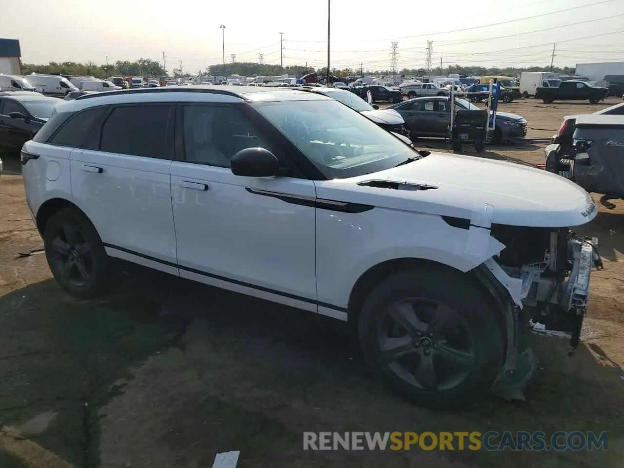 4 Photograph of a damaged car SALYT2EX7NA330286 LAND ROVER RANGEROVER 2022