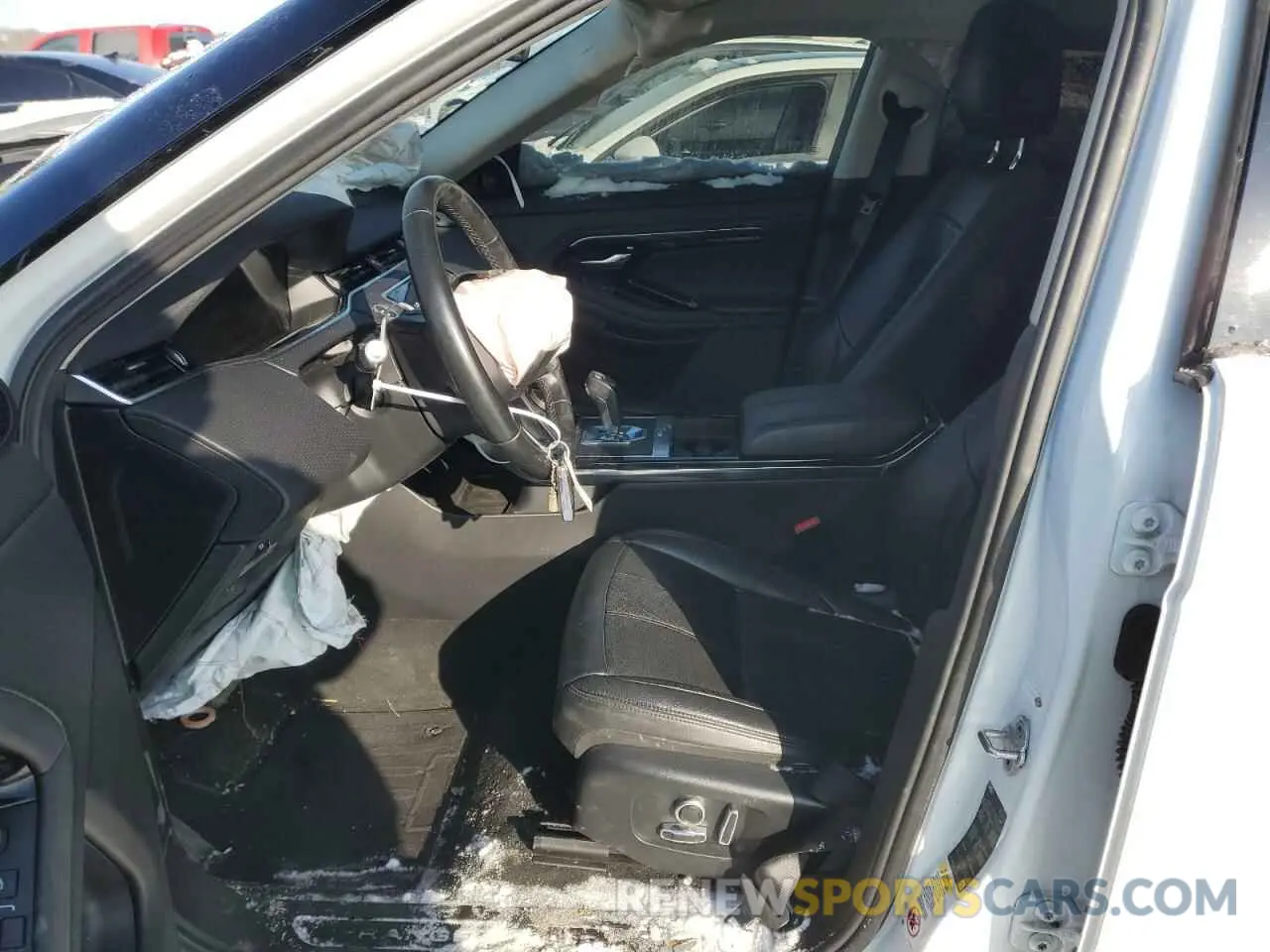 7 Photograph of a damaged car SALZJ2FX1NH165092 LAND ROVER RANGEROVER 2022