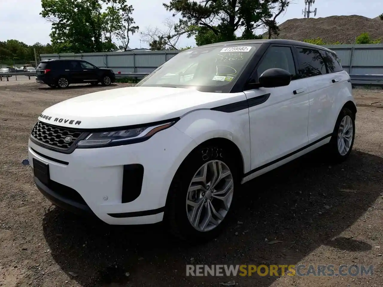 2 Photograph of a damaged car SALZJ2FX6NH172653 LAND ROVER RANGEROVER 2022