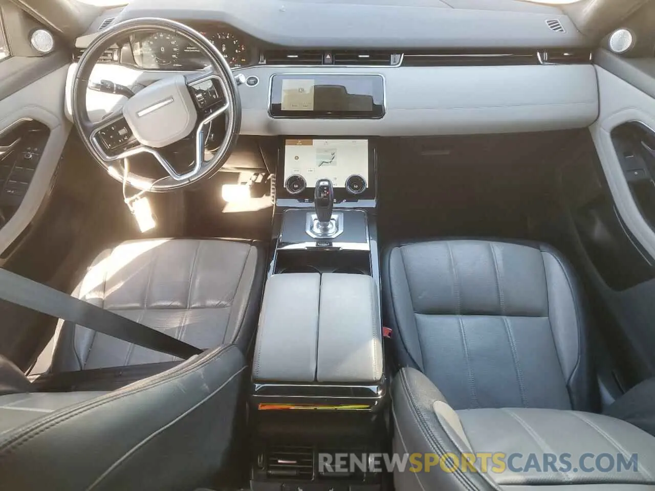 8 Photograph of a damaged car SALZL2FX1NH167421 LAND ROVER RANGEROVER 2022