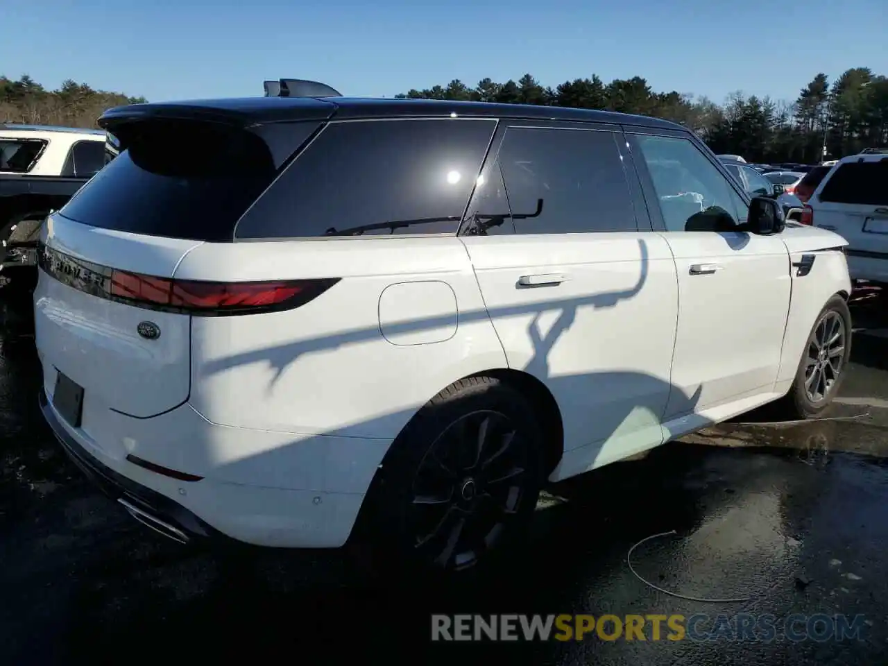 3 Photograph of a damaged car SAL1L9FU7PA110521 LAND ROVER RANGEROVER 2023