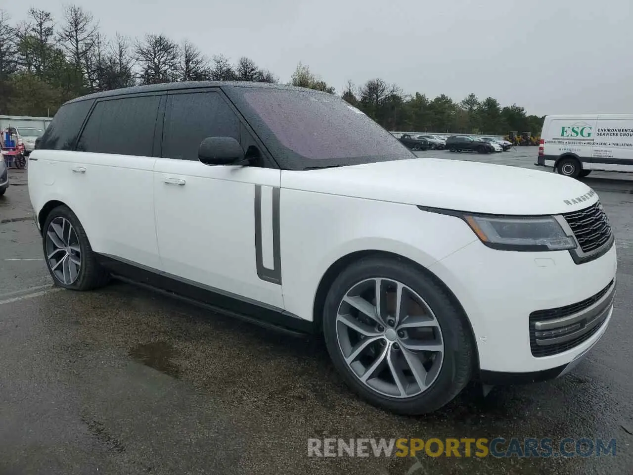 4 Photograph of a damaged car SALK1BE71PA038180 LAND ROVER RANGEROVER 2023