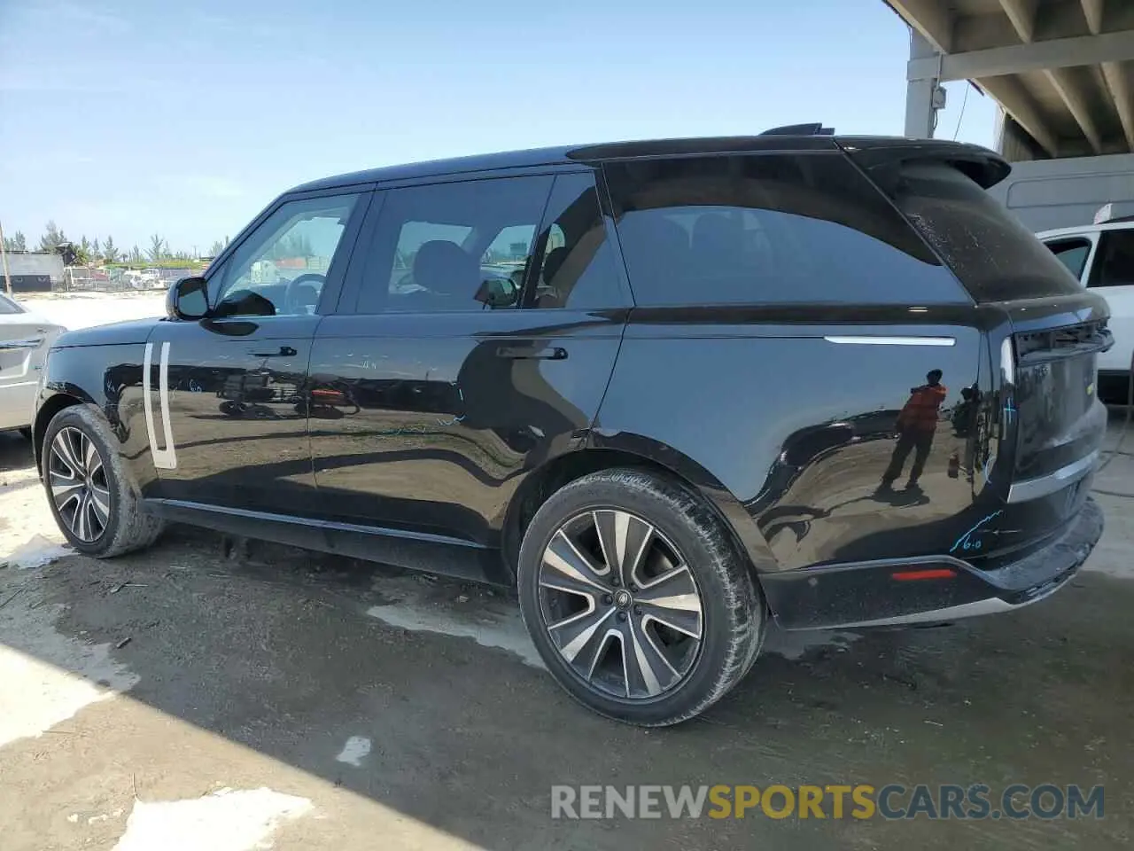 2 Photograph of a damaged car SALK1BE72PA033361 LAND ROVER RANGEROVER 2023