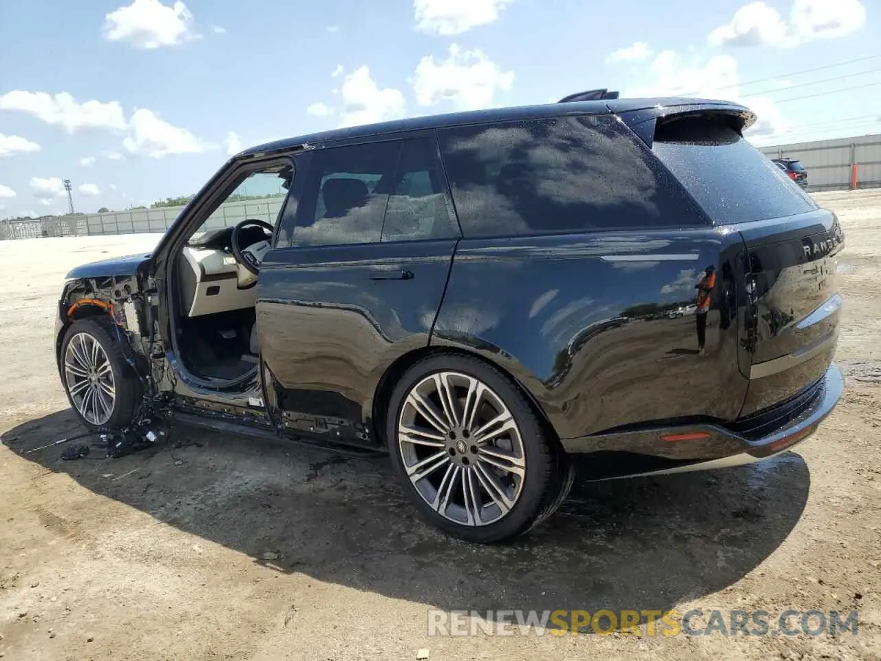 2 Photograph of a damaged car SALKP9E73PA083967 LAND ROVER RANGEROVER 2023