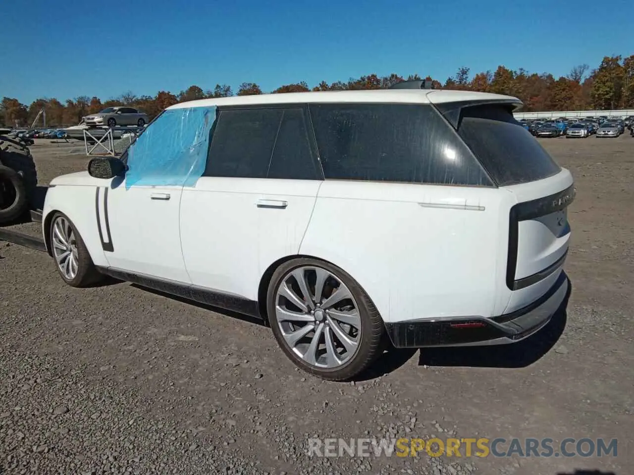 2 Photograph of a damaged car SALKP9FU0PA018692 LAND ROVER RANGEROVER 2023