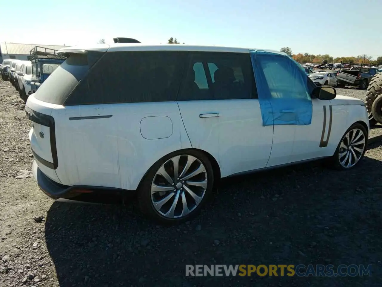3 Photograph of a damaged car SALKP9FU0PA018692 LAND ROVER RANGEROVER 2023