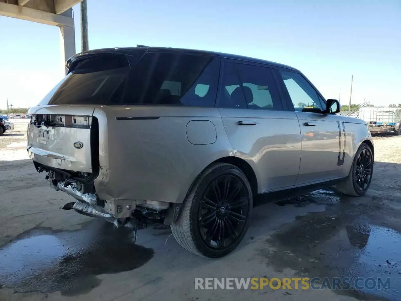 3 Photograph of a damaged car SALKP9FU0PA021365 LAND ROVER RANGEROVER 2023