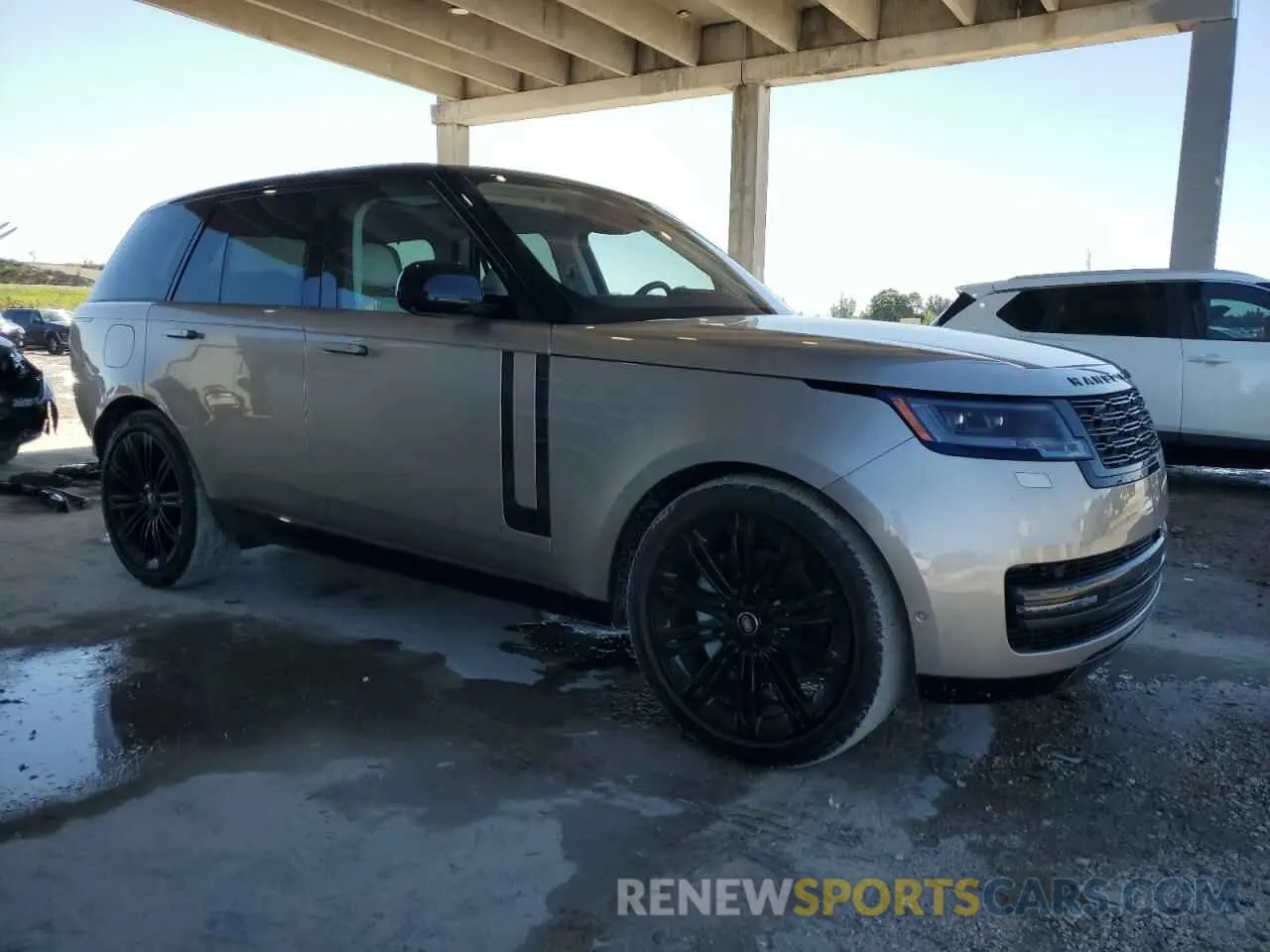 4 Photograph of a damaged car SALKP9FU0PA021365 LAND ROVER RANGEROVER 2023