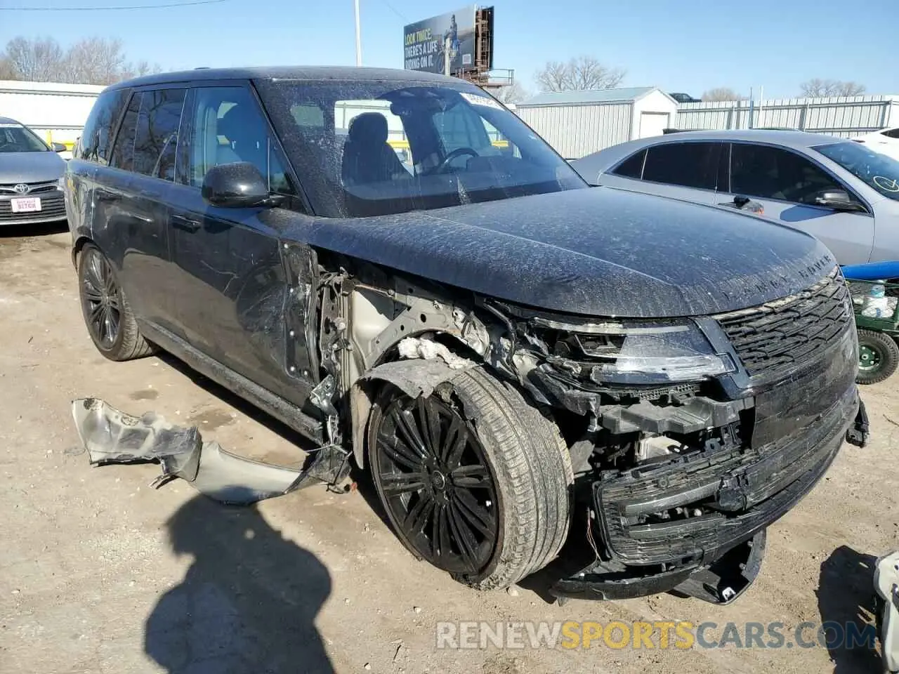 4 Photograph of a damaged car SALKP9FU2PA016622 LAND ROVER RANGEROVER 2023