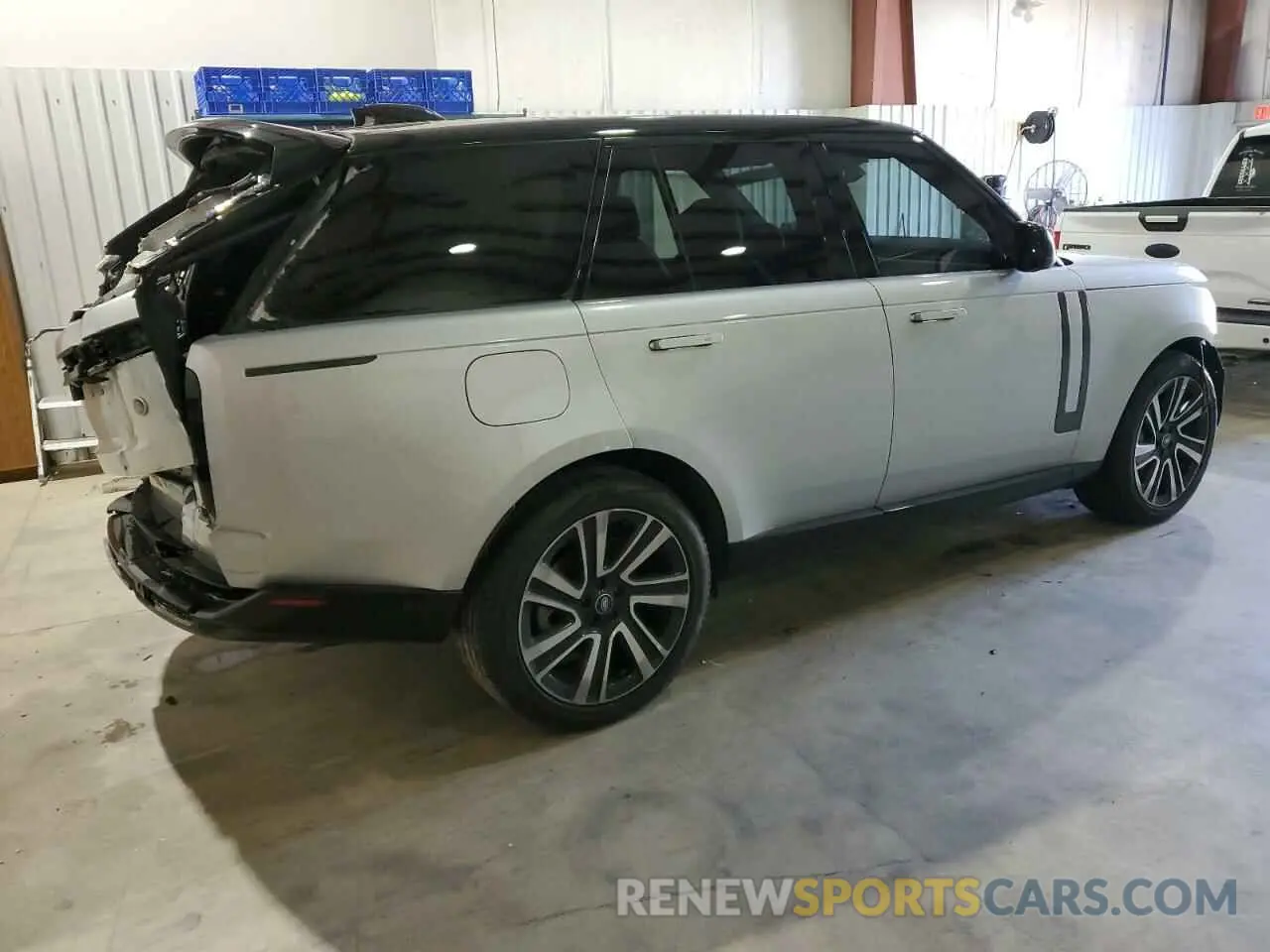 3 Photograph of a damaged car SALKP9FU5PA038503 LAND ROVER RANGEROVER 2023