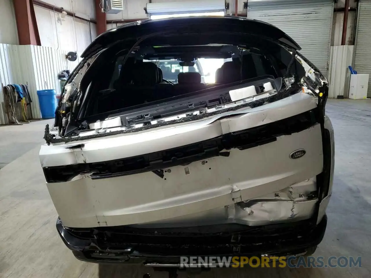 6 Photograph of a damaged car SALKP9FU5PA038503 LAND ROVER RANGEROVER 2023