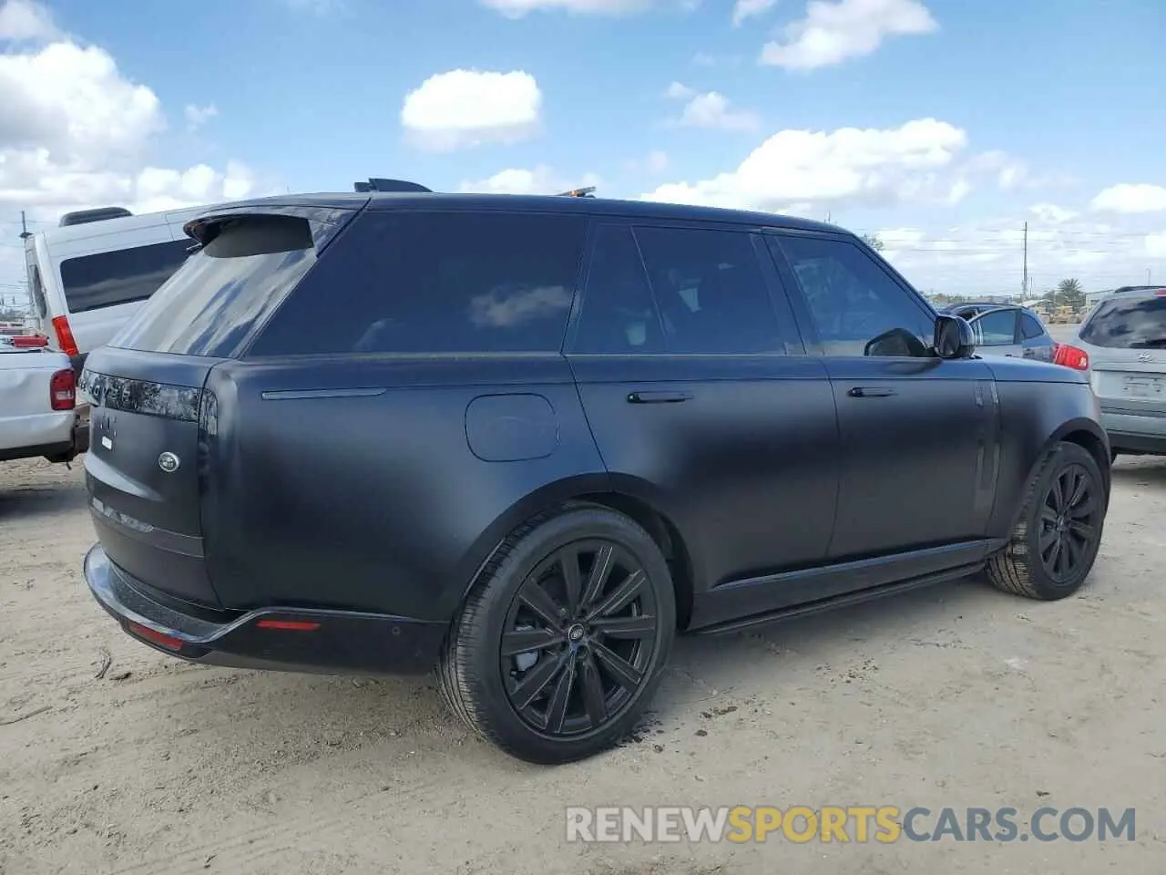 3 Photograph of a damaged car SALKP9FU6PA017742 LAND ROVER RANGEROVER 2023