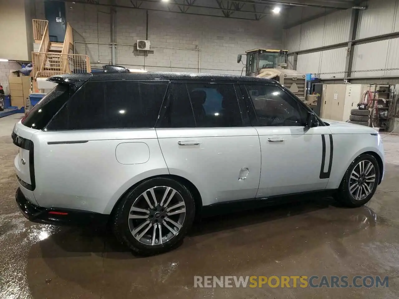 3 Photograph of a damaged car SALKP9FU6PA047257 LAND ROVER RANGEROVER 2023