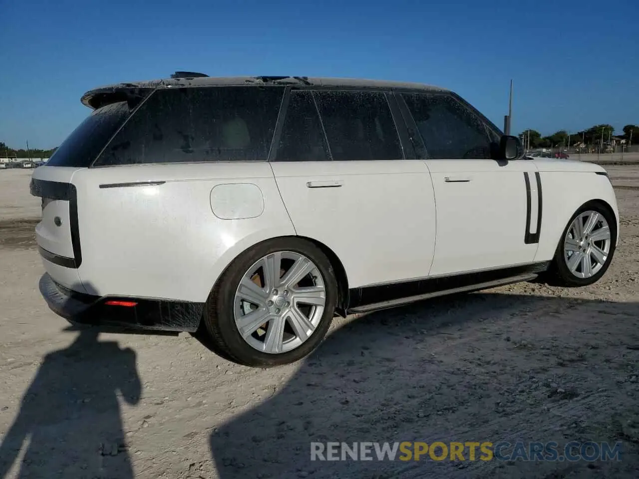3 Photograph of a damaged car SALKP9FU7PA011397 LAND ROVER RANGEROVER 2023