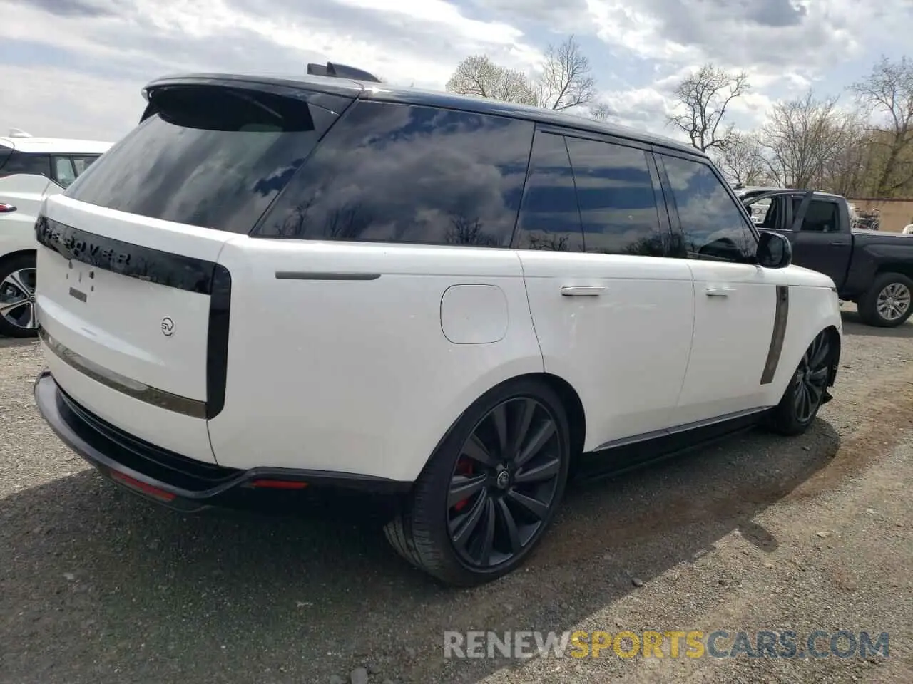 3 Photograph of a damaged car SALKU9E71PA081286 LAND ROVER RANGEROVER 2023