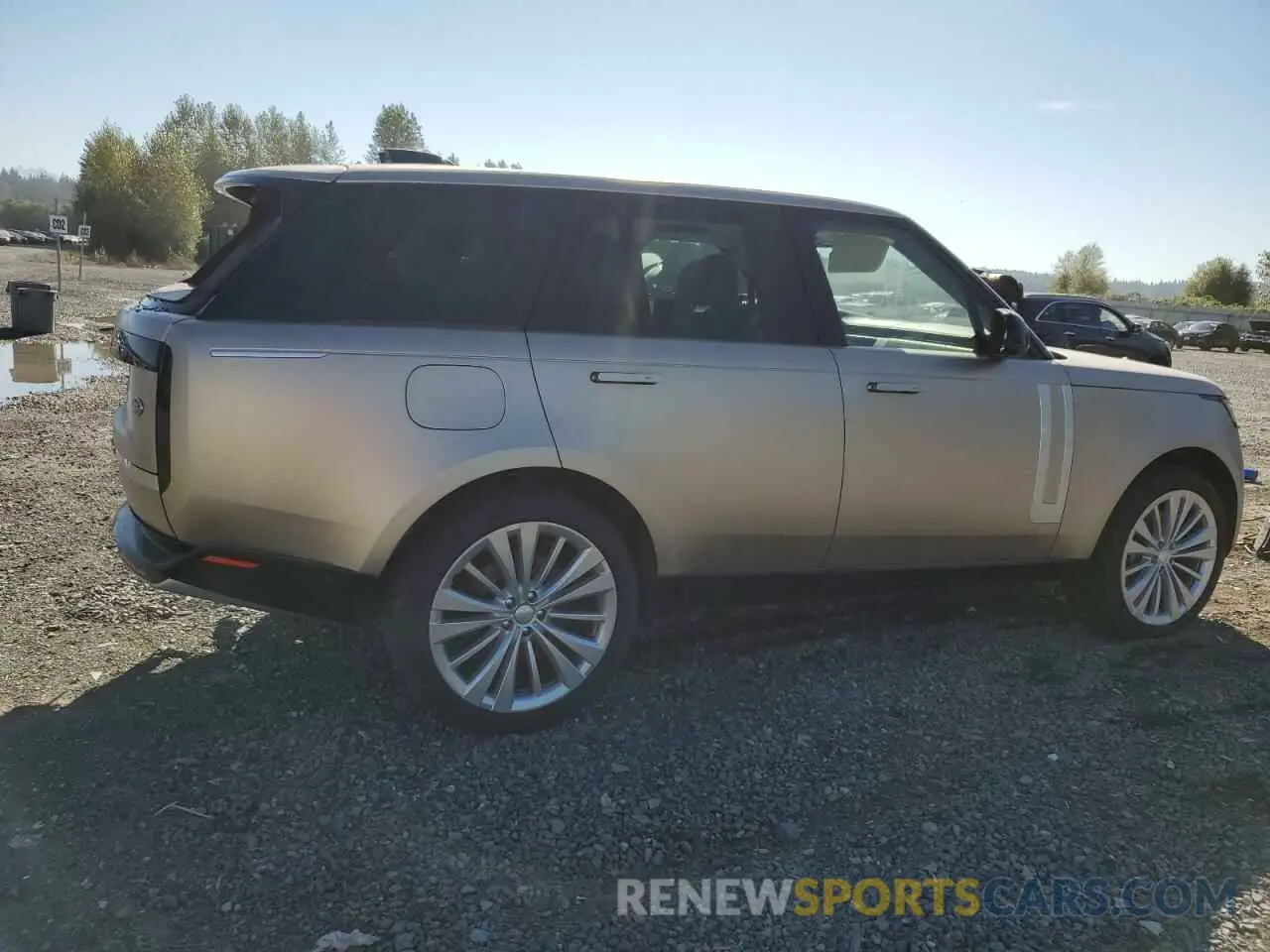 3 Photograph of a damaged car SALKV9E7XPA034934 LAND ROVER RANGEROVER 2023