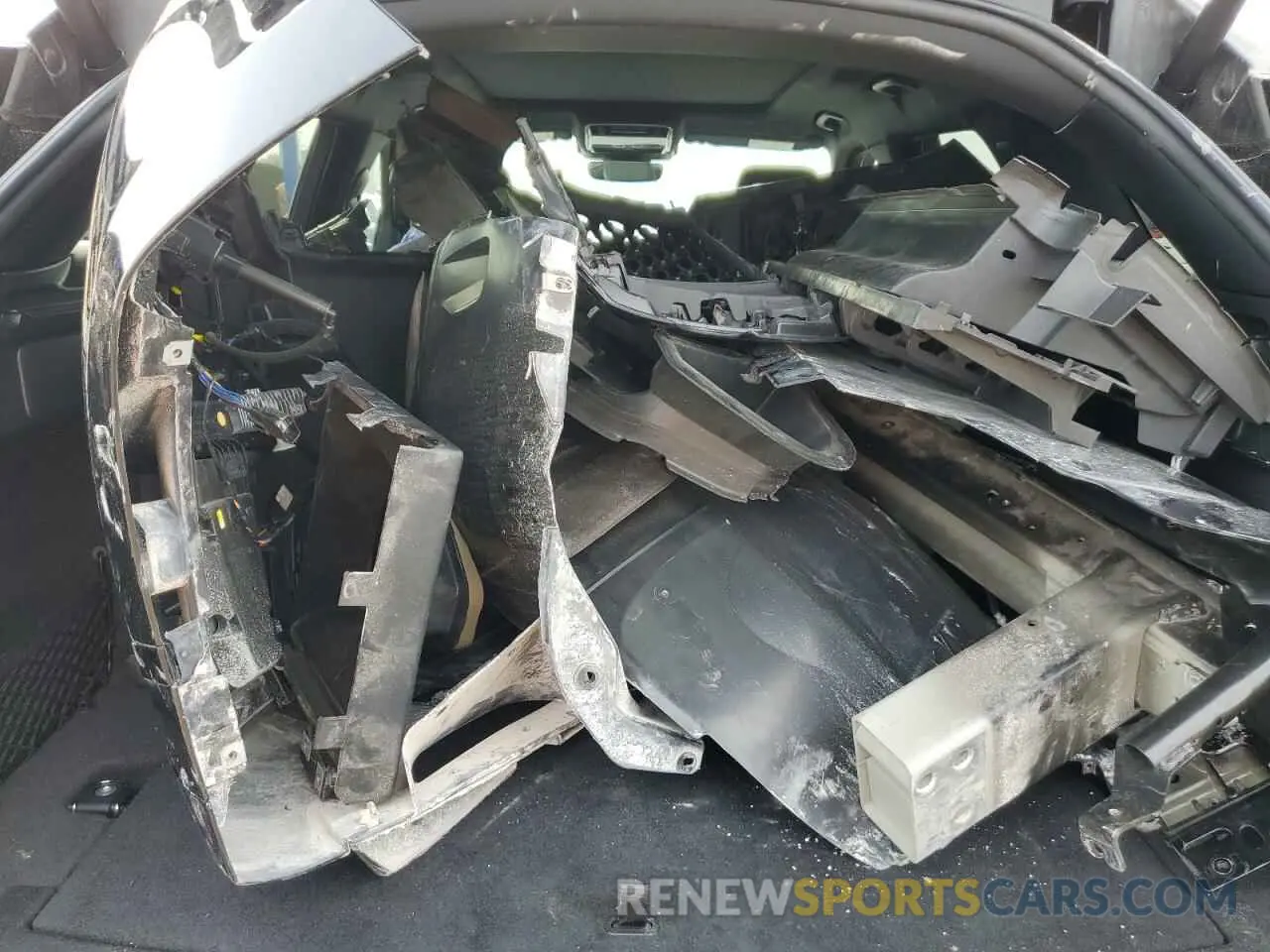13 Photograph of a damaged car SALYT2EU1PA354401 LAND ROVER RANGEROVER 2023