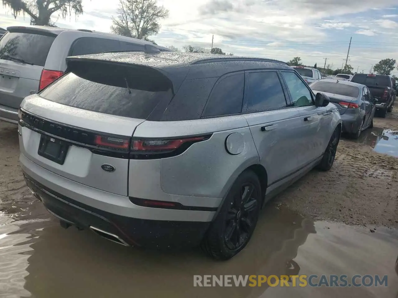 3 Photograph of a damaged car SALYT2EU2PA365696 LAND ROVER RANGEROVER 2023
