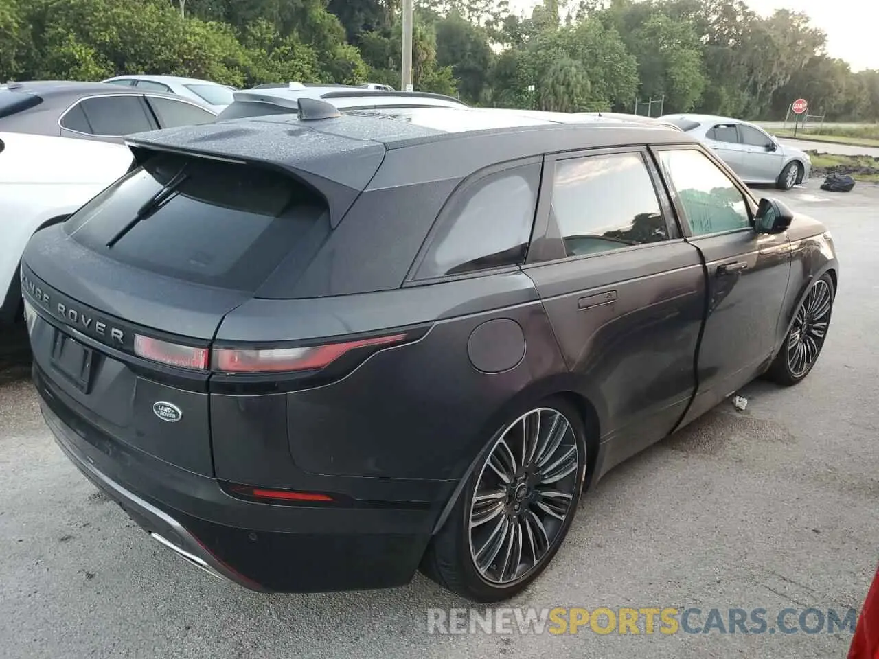 3 Photograph of a damaged car SALYT2EU7PA358811 LAND ROVER RANGEROVER 2023