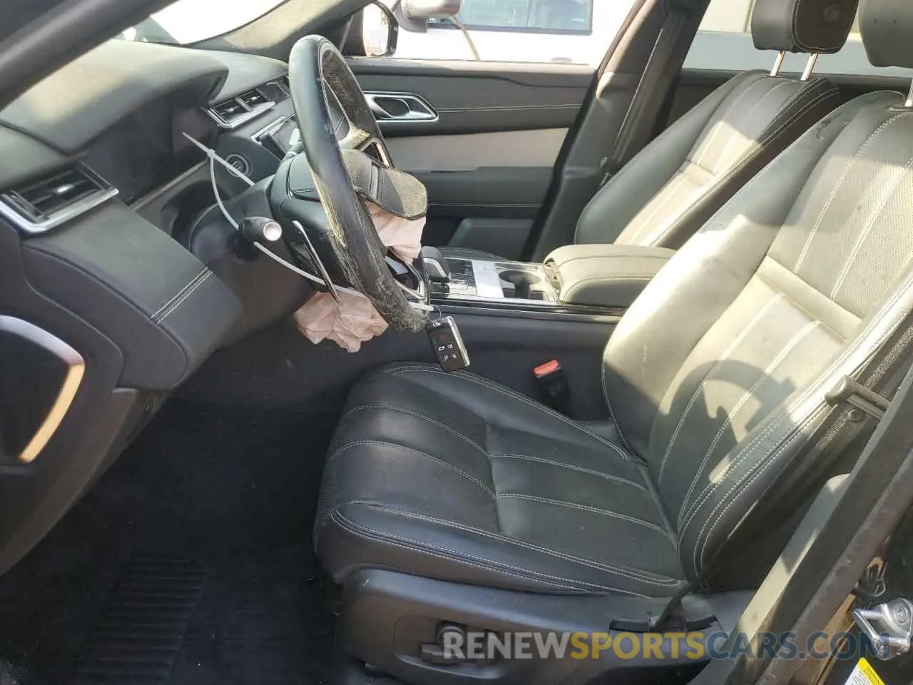 7 Photograph of a damaged car SALYT2EUXPA361010 LAND ROVER RANGEROVER 2023