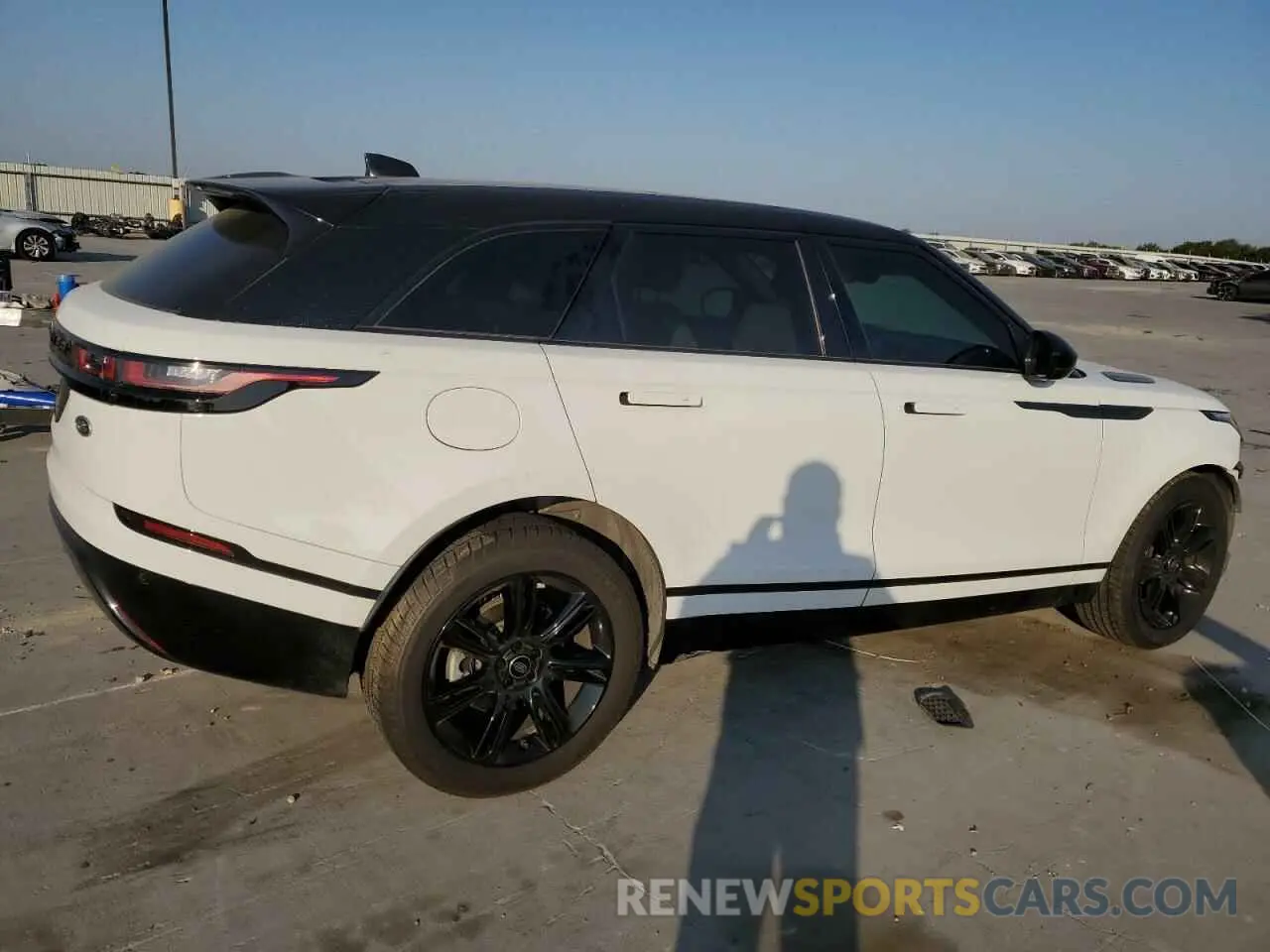 3 Photograph of a damaged car SALYT2EX9PA348016 LAND ROVER RANGEROVER 2023