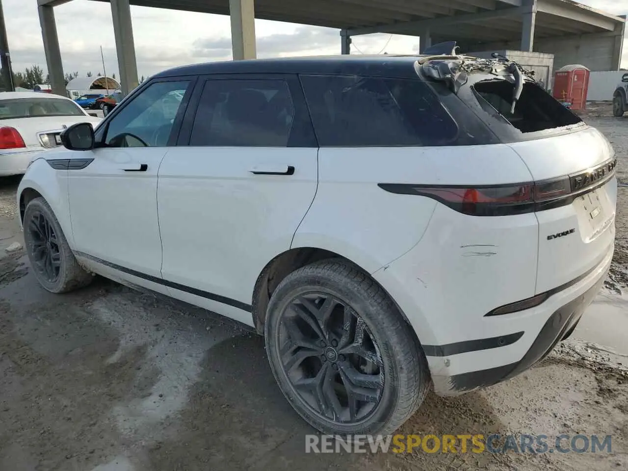2 Photograph of a damaged car SALZJ2FX9PH192947 LAND ROVER RANGEROVER 2023