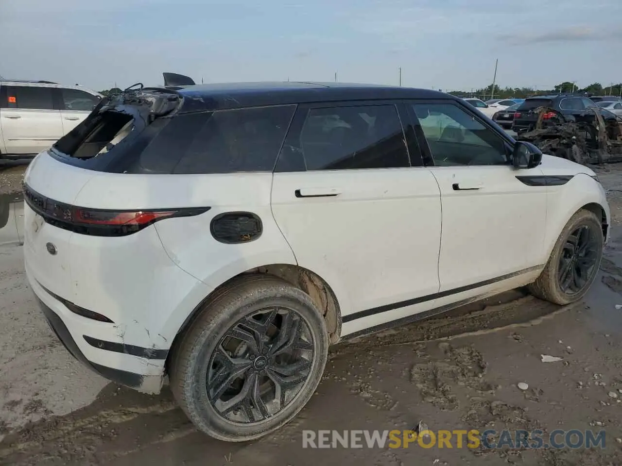 3 Photograph of a damaged car SALZJ2FX9PH192947 LAND ROVER RANGEROVER 2023