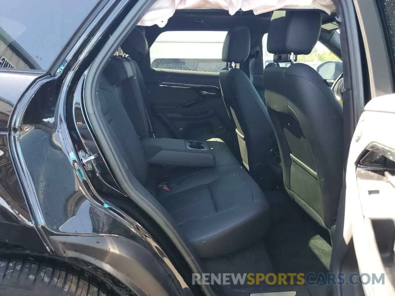 11 Photograph of a damaged car SALZL2FX2PH230545 LAND ROVER RANGEROVER 2023