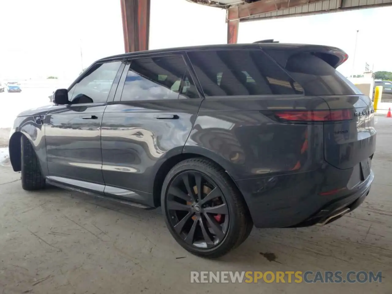 2 Photograph of a damaged car SAL1L9FU4RA188628 LAND ROVER RANGEROVER 2024