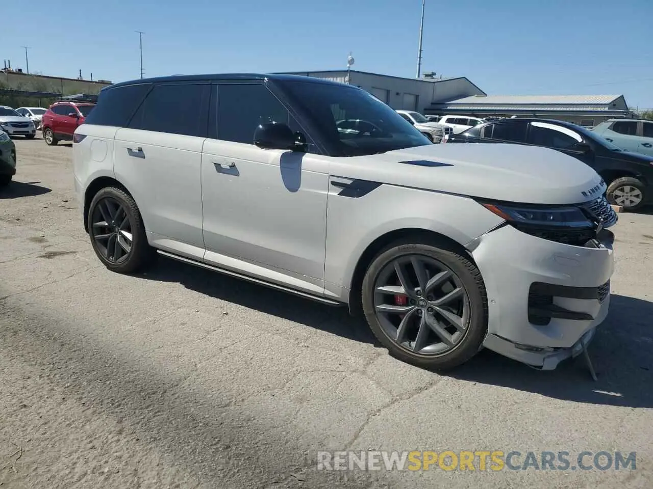4 Photograph of a damaged car SAL1L9FU5RA166573 LAND ROVER RANGEROVER 2024